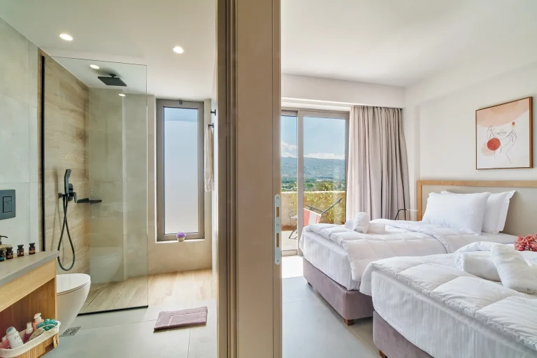 Seaview Maisonette - Bedroom 1