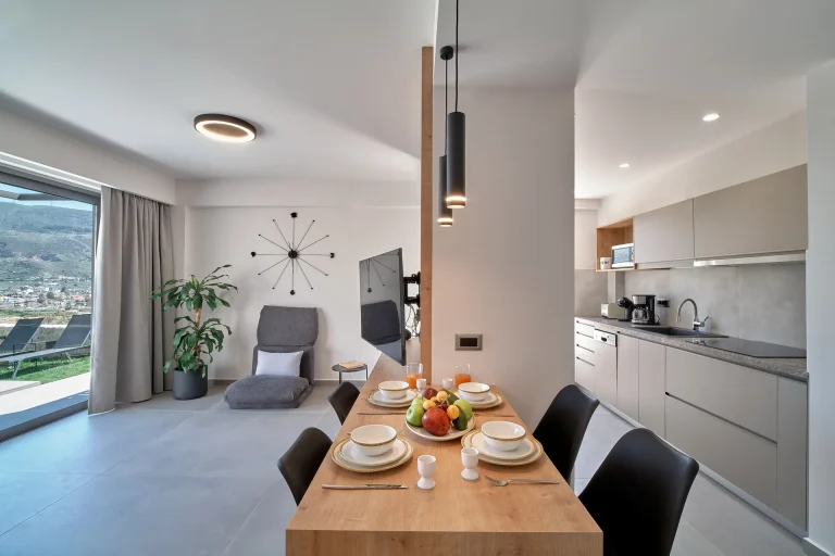 Seaview Maisonette - Dining area